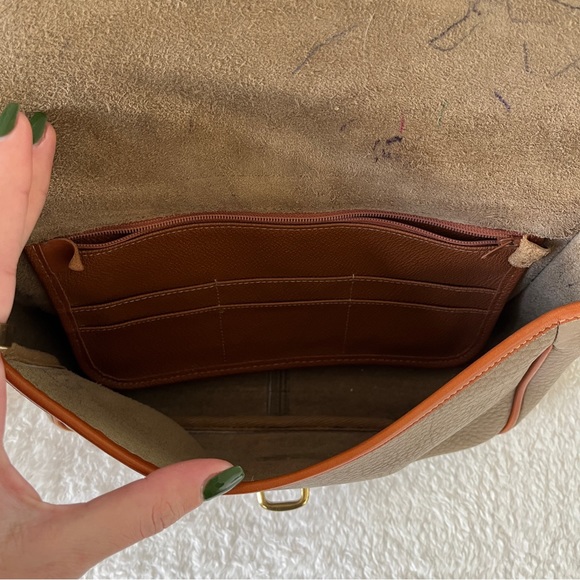 Dooney &  Bourke Vintage Equestrian Taupe AWL Crossbody Bag - Picture 6 of 6
